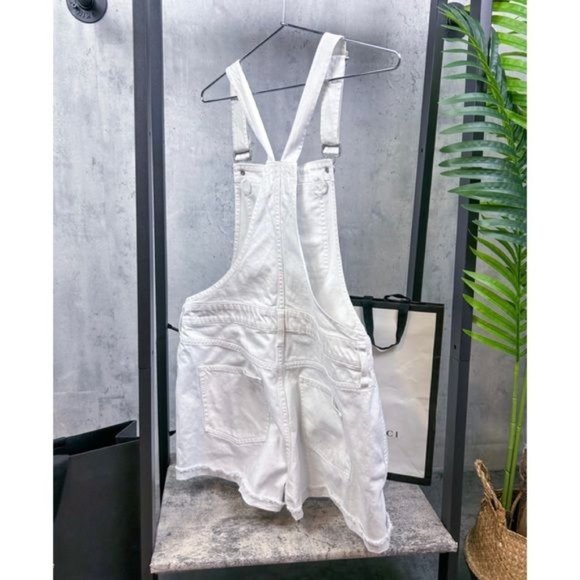 MADEWELL | Adirondack Denim White Washed Jean Shorts Overalls in ‘Tile White’ - Picture 4 of 12